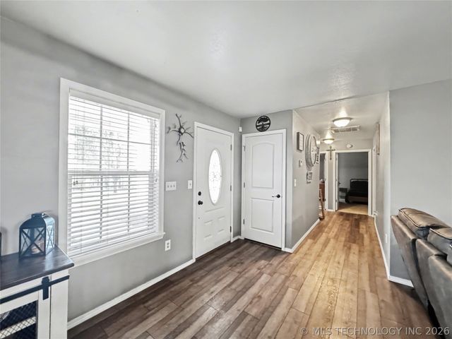 7840 W Wildflower Lane, Hulbert, OK 74441