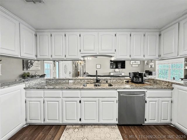 7840 W Wildflower Lane, Hulbert, OK 74441