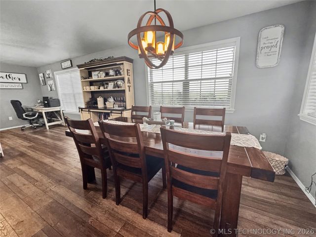 7840 W Wildflower Lane, Hulbert, OK 74441