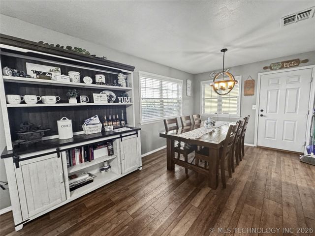 7840 W Wildflower Lane, Hulbert, OK 74441