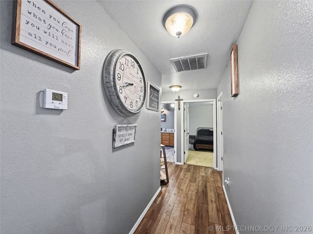 7840 W Wildflower Lane, Hulbert, OK 74441