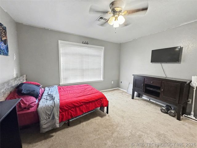 7840 W Wildflower Lane, Hulbert, OK 74441