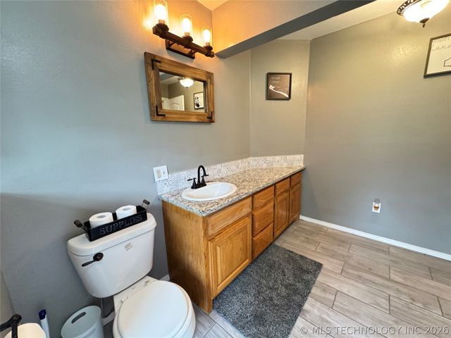 7840 W Wildflower Lane, Hulbert, OK 74441