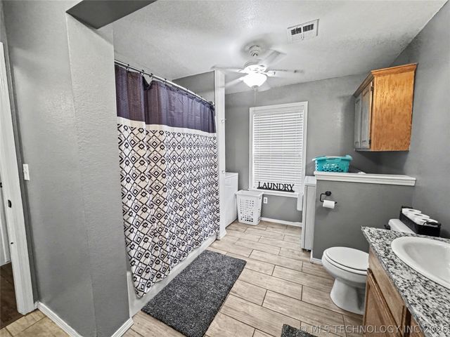 7840 W Wildflower Lane, Hulbert, OK 74441