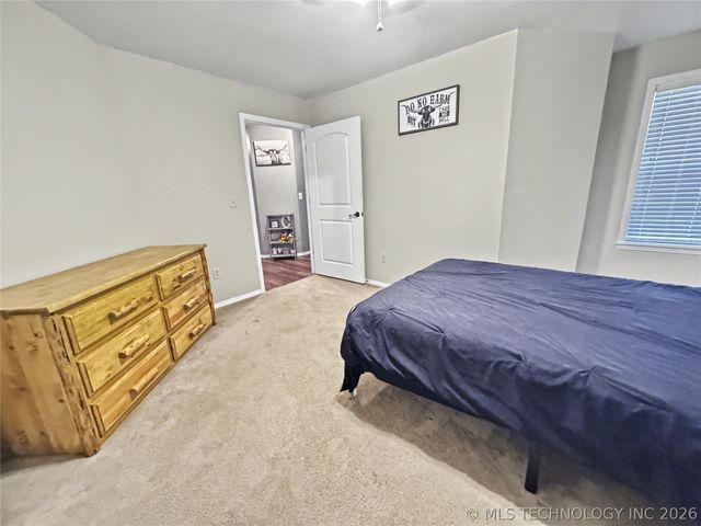 7840 W Wildflower Lane, Hulbert, OK 74441