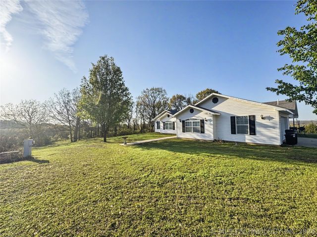 7840 W Wildflower Lane, Hulbert, OK 74441