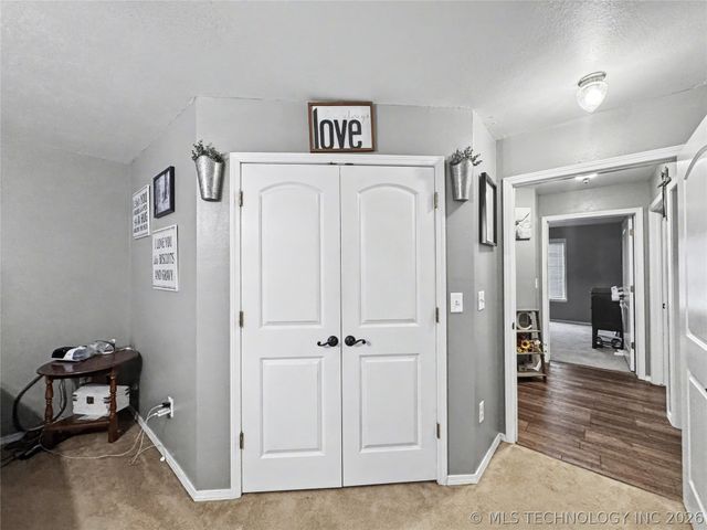 7840 W Wildflower Lane, Hulbert, OK 74441