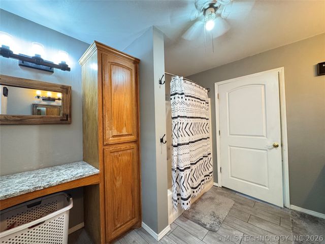 7840 W Wildflower Lane, Hulbert, OK 74441