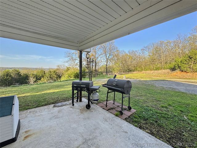 7840 W Wildflower Lane, Hulbert, OK 74441