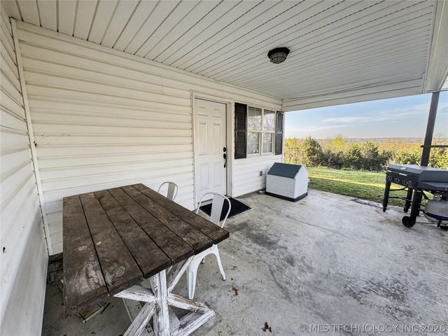 7840 W Wildflower Lane, Hulbert, OK 74441