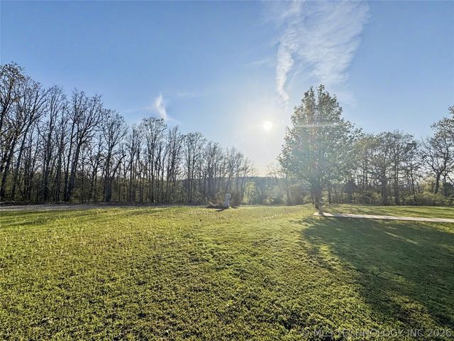 7840 W Wildflower Lane, Hulbert, OK 74441