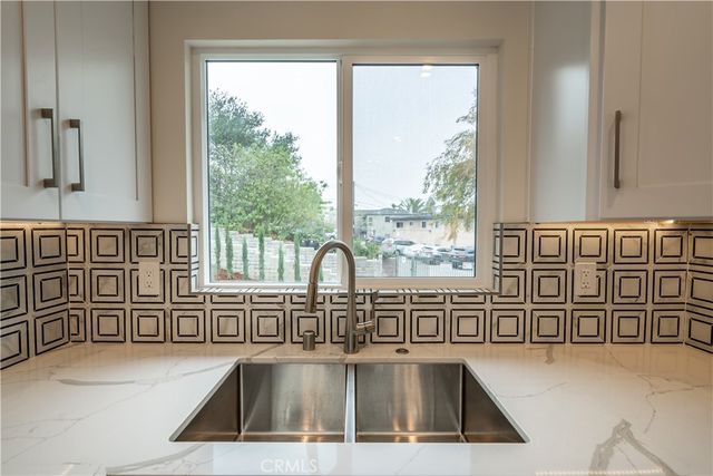 3362 Bellota, Los Angeles, CA 90027