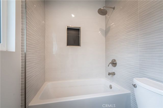 3362 Bellota, Los Angeles, CA 90027