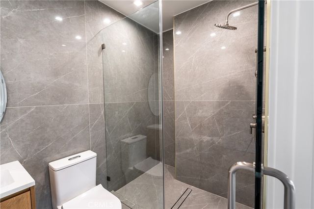 3362 Bellota, Los Angeles, CA 90027