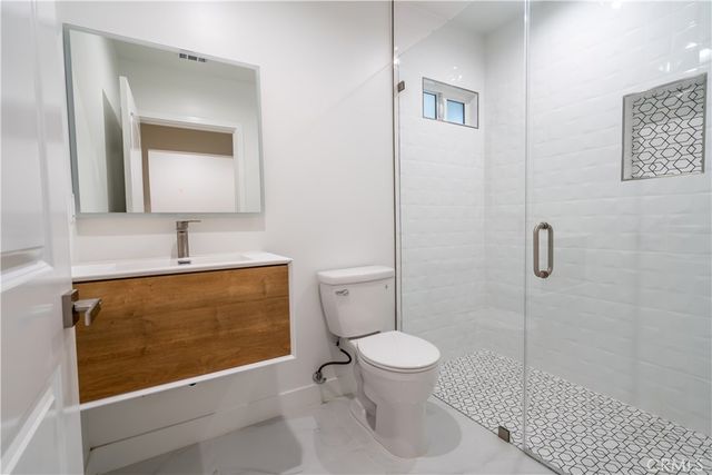 3362 Bellota, Los Angeles, CA 90027