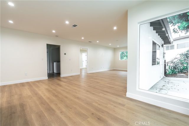 3362 Bellota, Los Angeles, CA 90027