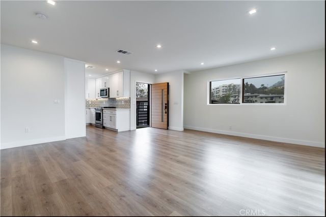 3362 Bellota, Los Angeles, CA 90027