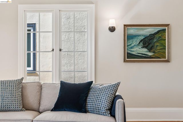 1643 Walnut St, Berkeley, CA 94709