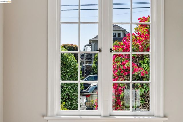 1643 Walnut St, Berkeley, CA 94709