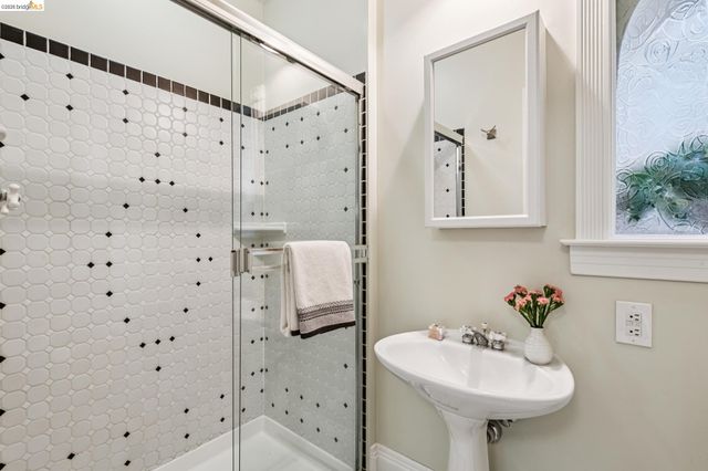 1643 Walnut St, Berkeley, CA 94709