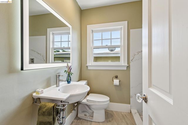 1643 Walnut St, Berkeley, CA 94709