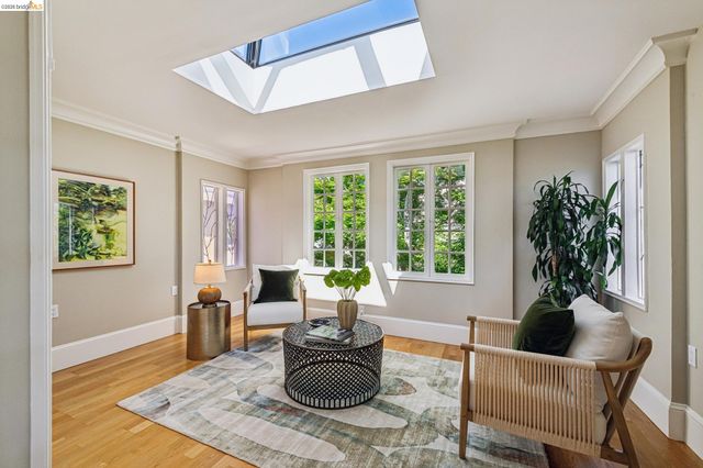1643 Walnut St, Berkeley, CA 94709