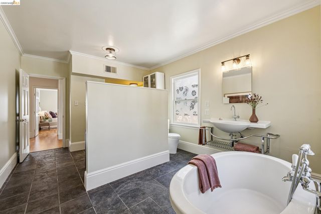 1643 Walnut St, Berkeley, CA 94709