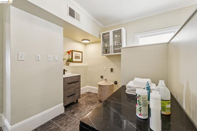 1643 Walnut St, Berkeley, CA 94709