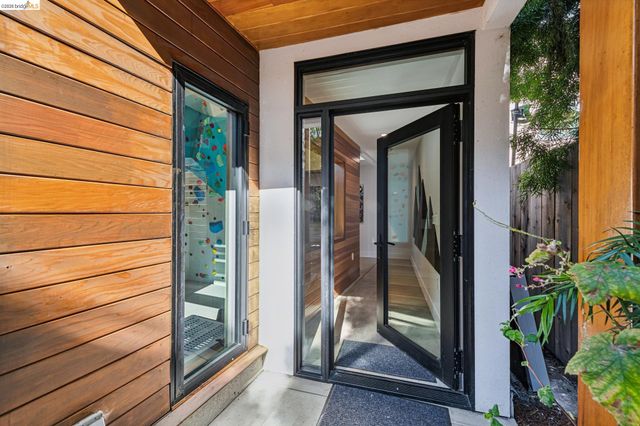 1643 Walnut St, Berkeley, CA 94709