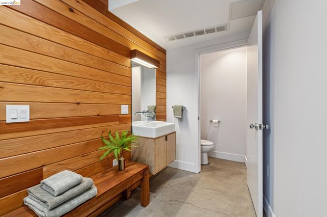 1643 Walnut St, Berkeley, CA 94709