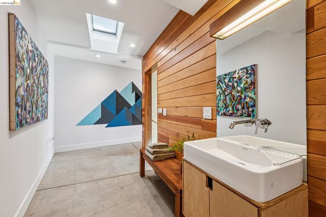 1643 Walnut St, Berkeley, CA 94709