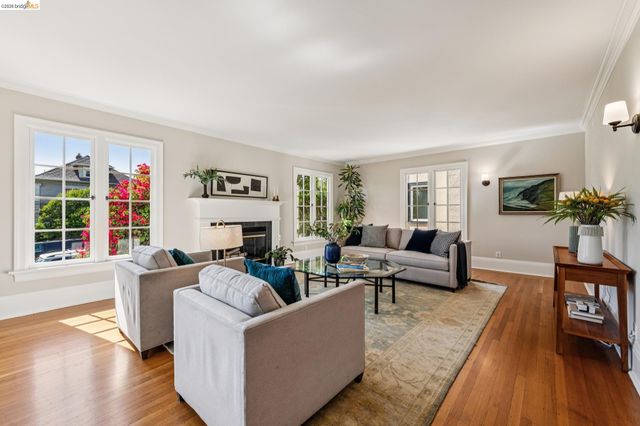 1643 Walnut St, Berkeley, CA 94709
