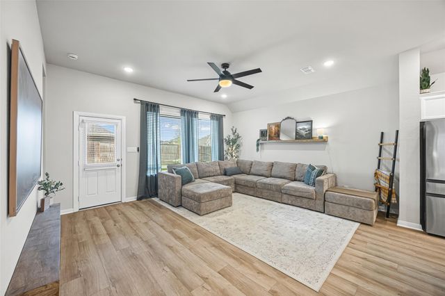 10306 Hay Meadow Drive, Iowa Colony, TX 77583