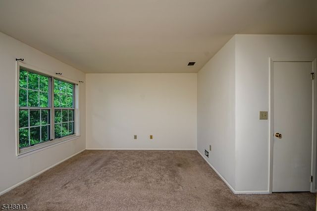 312 Araneo Dr, West Orange Twp., NJ 07052