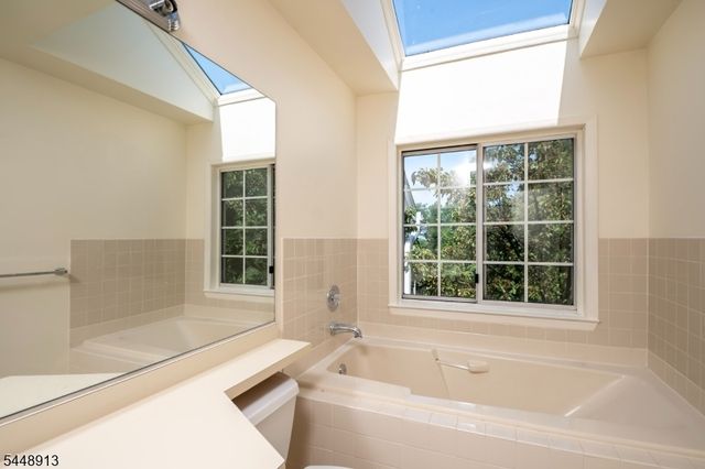 312 Araneo Dr, West Orange Twp., NJ 07052