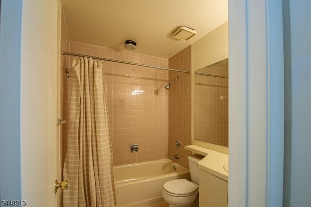 312 Araneo Dr, West Orange Twp., NJ 07052