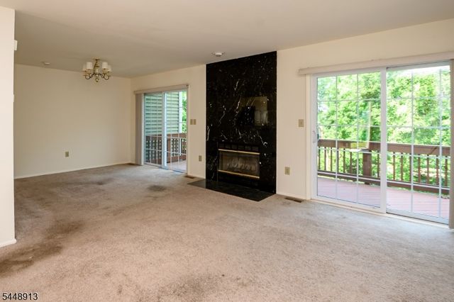 312 Araneo Dr, West Orange Twp., NJ 07052