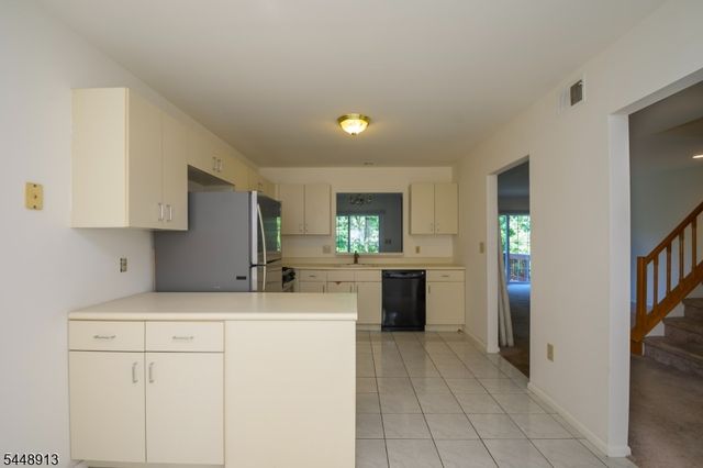 312 Araneo Dr, West Orange Twp., NJ 07052