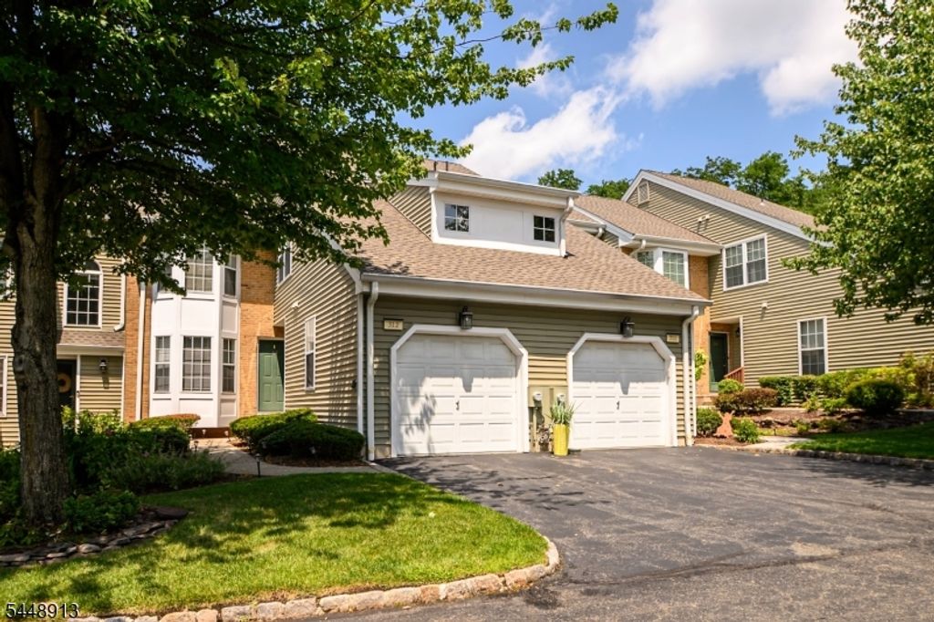 312 Araneo Dr, West Orange Twp., NJ 07052