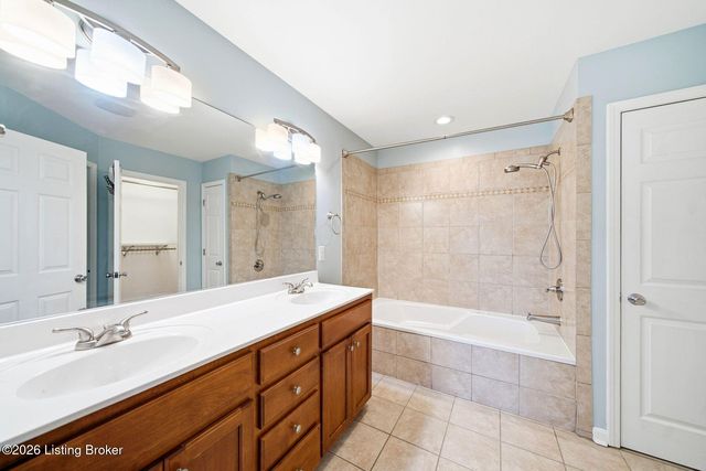 8507 Vancouver Ct, Louisville, KY 40228