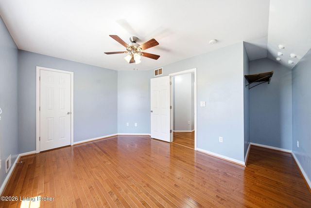 8507 Vancouver Ct, Louisville, KY 40228