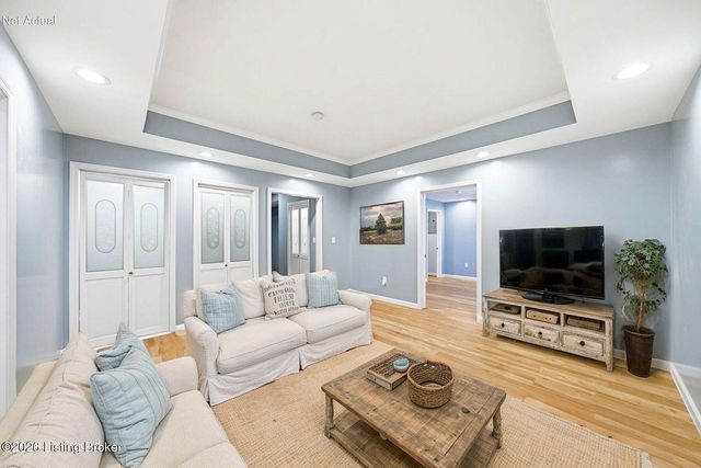 8507 Vancouver Ct, Louisville, KY 40228