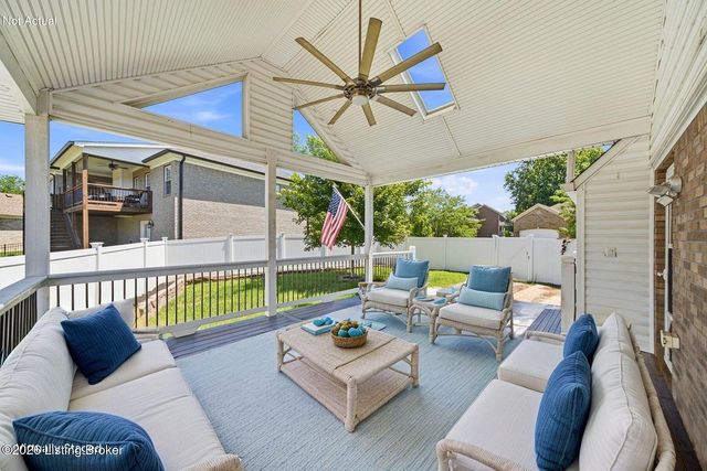 8507 Vancouver Ct, Louisville, KY 40228
