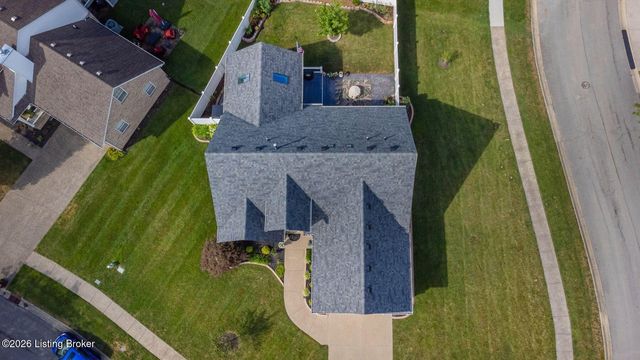 8507 Vancouver Ct, Louisville, KY 40228