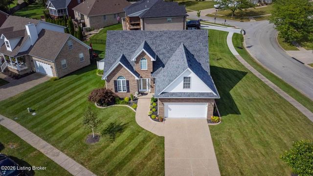 8507 Vancouver Ct, Louisville, KY 40228