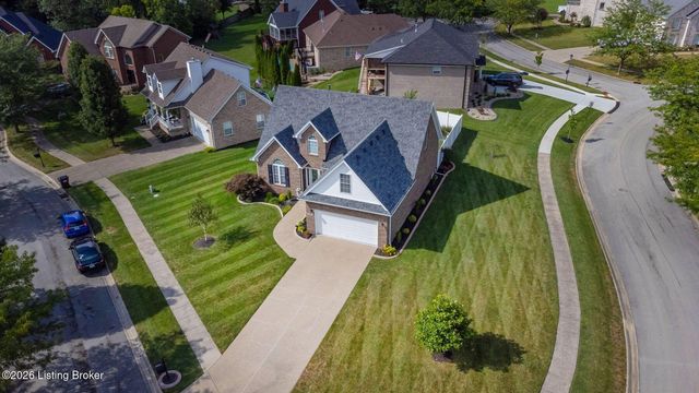 8507 Vancouver Ct, Louisville, KY 40228