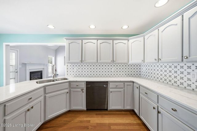 8507 Vancouver Ct, Louisville, KY 40228