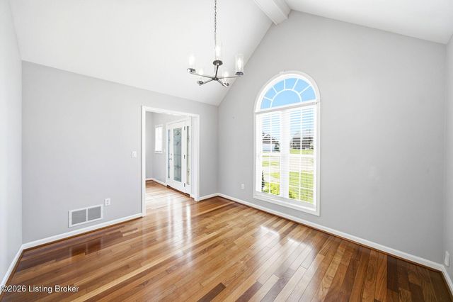 8507 Vancouver Ct, Louisville, KY 40228