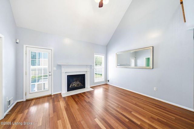 8507 Vancouver Ct, Louisville, KY 40228