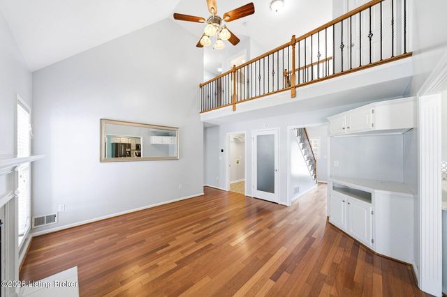 8507 Vancouver Ct, Louisville, KY 40228